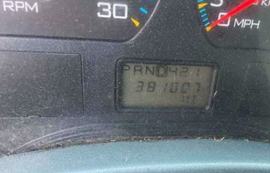 2003 International 4300 Box Truck - Image 24