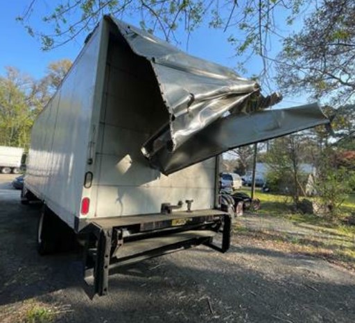 2003 International 4300 Box Truck - Image 6