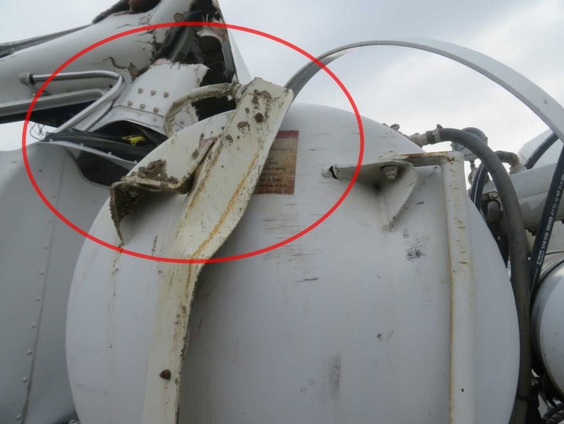 2004 Kenworth W900 - Image 26