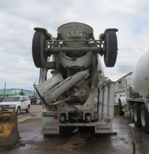 2004 Kenworth W900 - Image 7