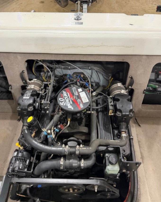 2005 Bayliner 215 Bowrider - Image 12