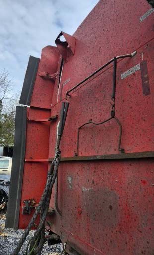 2005 Freightliner CST120 - Image 10