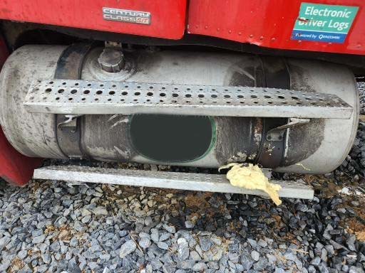 2005 Freightliner CST120 - Image 11