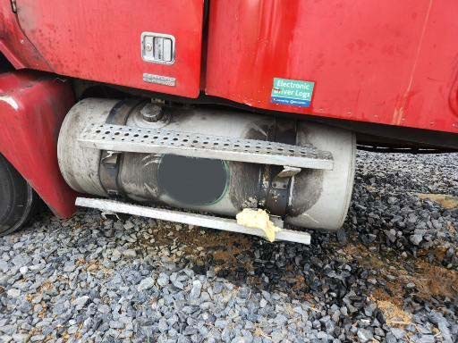 2005 Freightliner CST120 - Image 12