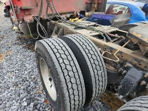 2005 Freightliner CST120 - Image 15