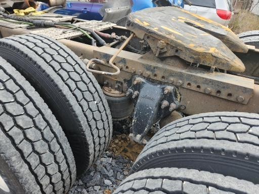 2005 Freightliner CST120 - Image 16