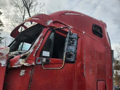 2005 Freightliner CST120 - Image 3