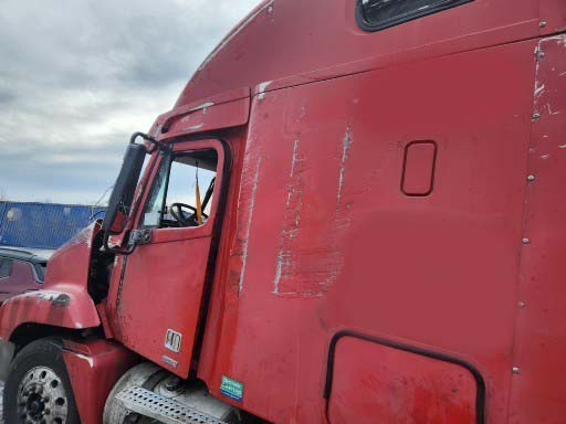 2005 Freightliner CST120 - Image 5