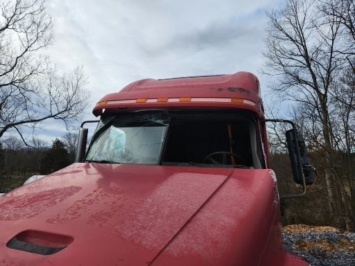 2005 Freightliner CST120 - Image 9