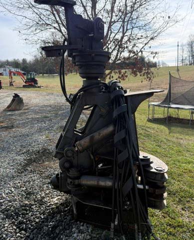 2005 John Deere 160C Excavator - Image 11