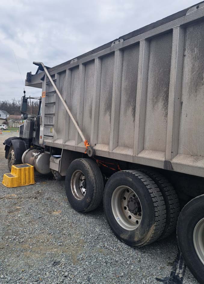 2005 Peterbilt 357 - Image 6