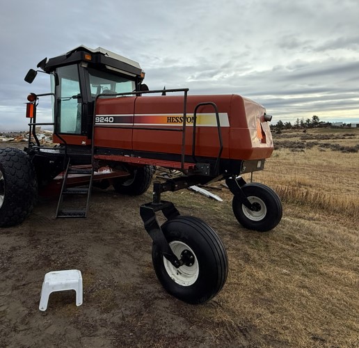 2006 Hesston 9240 Swather