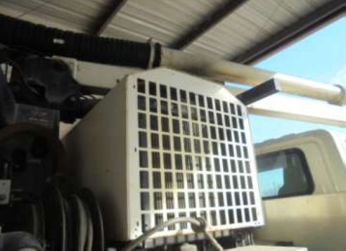 2007 International 7400 Vacuum Truck - Image 19