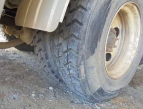 2007 International 7400 Vacuum Truck - Image 21