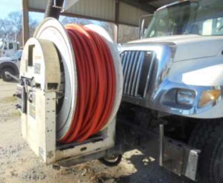 2007 International 7400 Vacuum Truck - Image 4