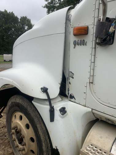 2007 International 9400 - Image 3