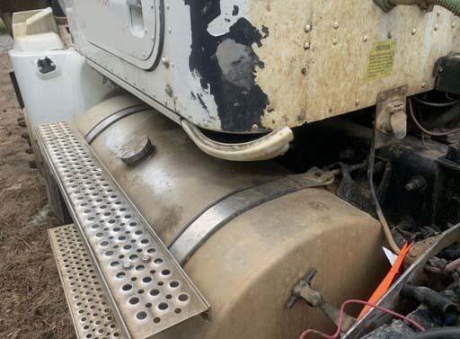 2007 International 9400 - Image 8