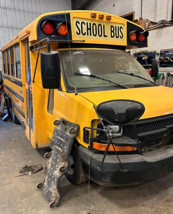 2008 Chevrolet 14 Passenger School Bus - Image 4