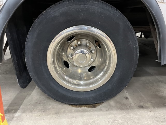 2010 Chevrolet Express 3500 Commercial Cutaway Bus - Image 24