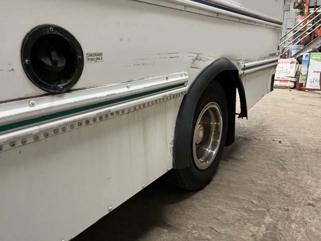 2010 Chevrolet Express 3500 Commercial Cutaway Bus - Image 29