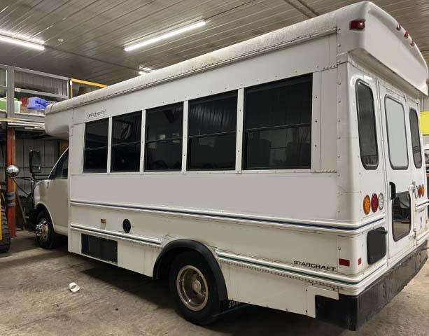 2010 Chevrolet Express 3500 Commercial Cutaway Bus - Image 6