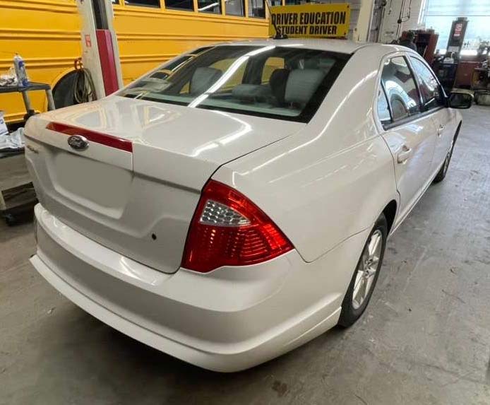 2011 Ford Fusion - Image 2
