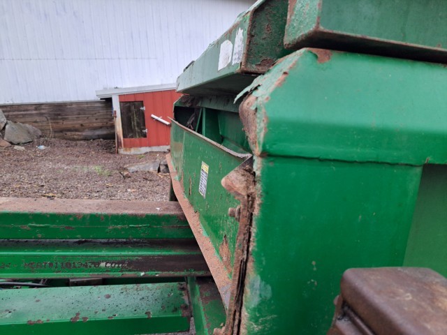 2011 Pik Rite Hydra-Ram 790 VB Manure Spreader - Image 11