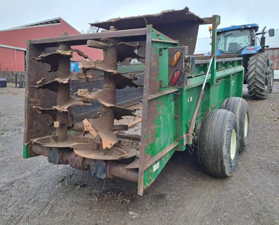 2011 Pik Rite Hydra-Ram 790 VB Manure Spreader - Image 4