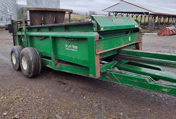 2011 Pik Rite Hydra-Ram 790 VB Manure Spreader - Image 5