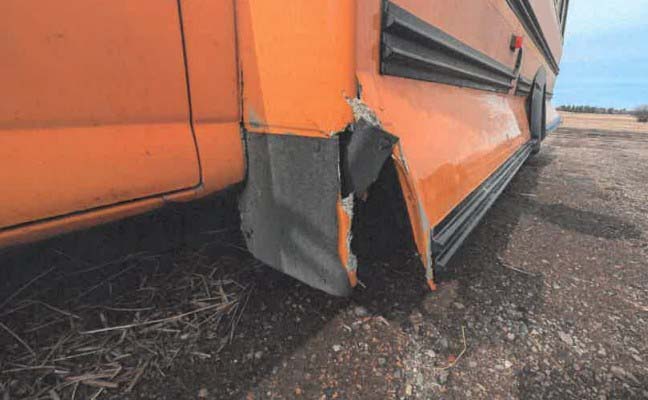 2012 Chevy Express Blue Bird 14 Passenger Bus - Image 10