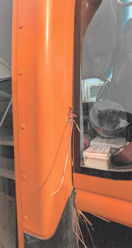 2012 Chevy Express Blue Bird 14 Passenger Bus - Image 19