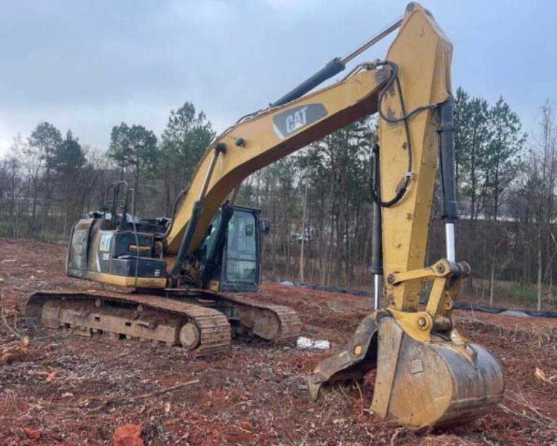 [Auction]: 2012 Caterpillar 329E Excavator | Est 14,000 hours miles ...