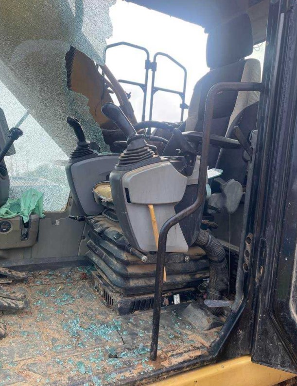 2012 Caterpillar 329E Excavator - Image 11