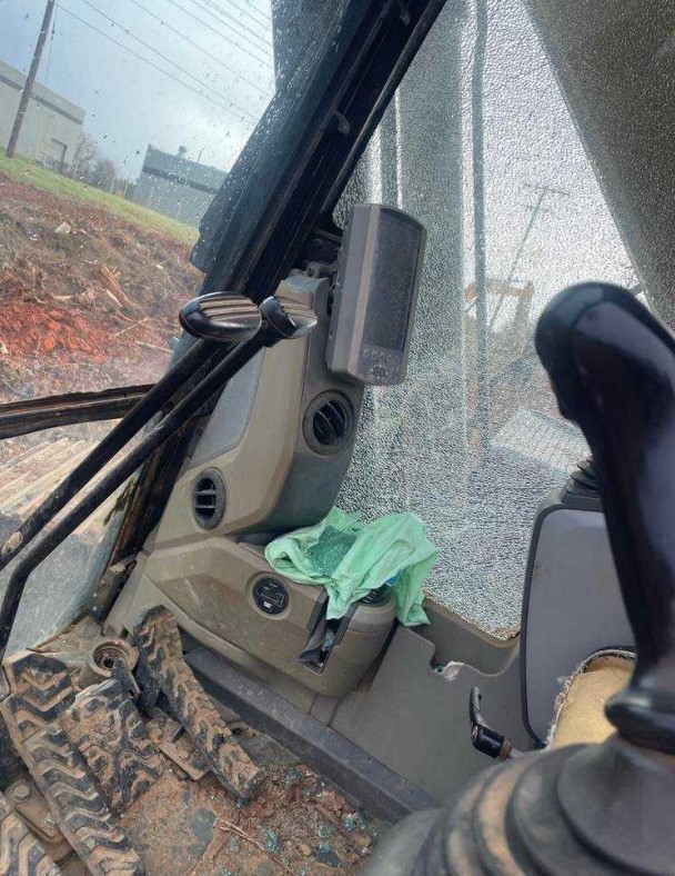 2012 Caterpillar 329E Excavator - Image 12