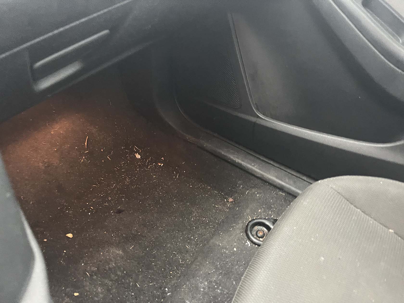 2012 Ford Focus SE - Image 16