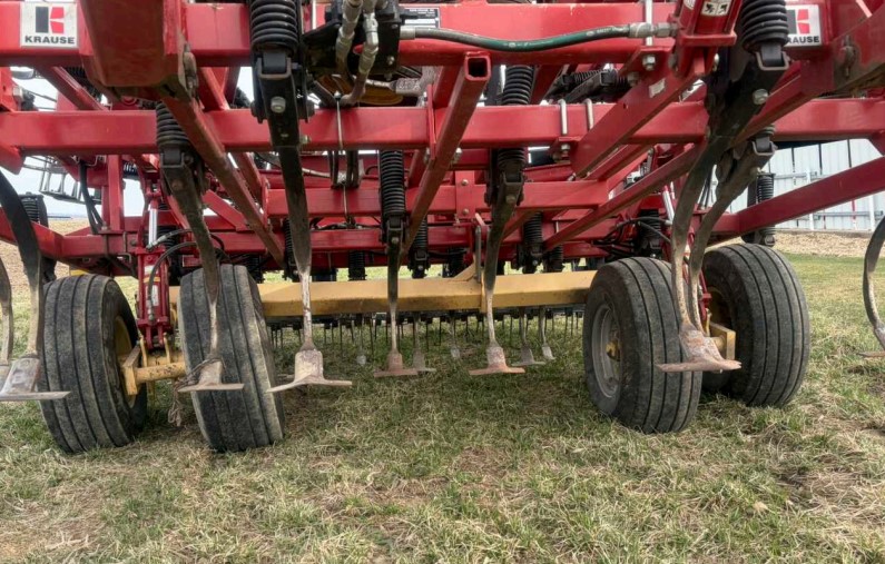 2012 Kuhn Krause 5635-50 Field Cultivator - Image 15