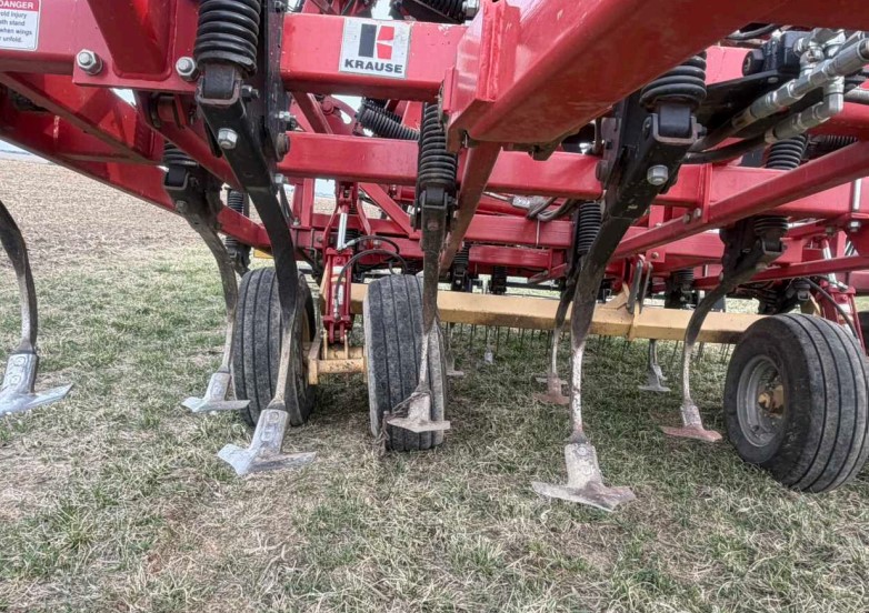 2012 Kuhn Krause 5635-50 Field Cultivator - Image 22