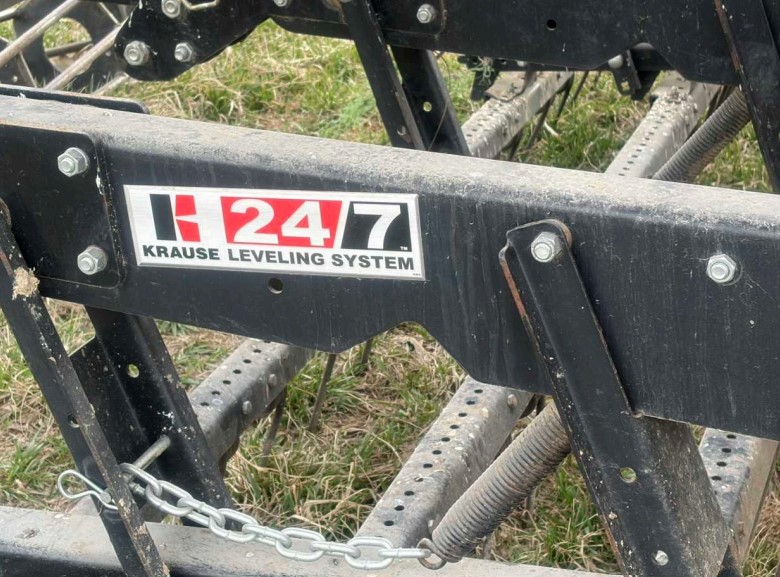 2012 Kuhn Krause 5635-50 Field Cultivator - Image 25