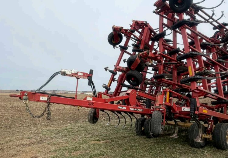 2012 Kuhn Krause 5635-50 Field Cultivator - Image 5
