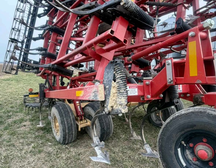 2012 Kuhn Krause 5635-50 Field Cultivator - Image 7
