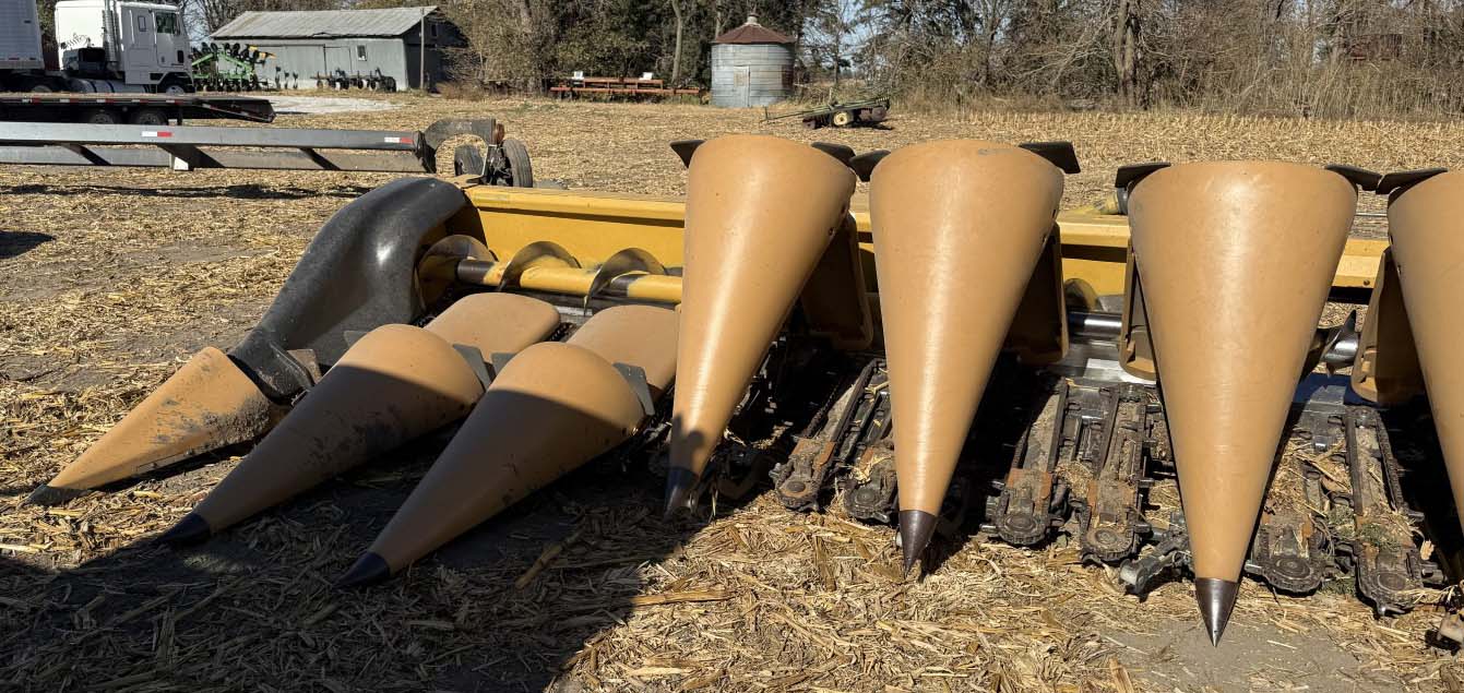 2013 CLAAS 918 Corn Header - Image 9