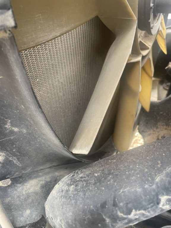 2013 Freightliner Cascadia - Image 13