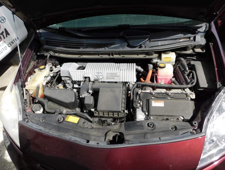 2013 Toyota Prius 3 - Image 7