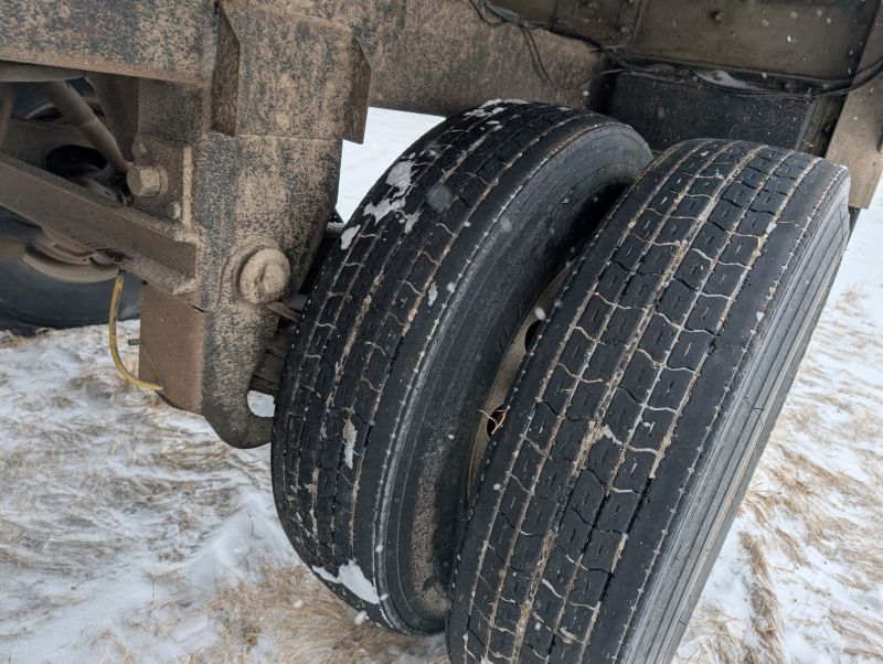 2013 Timpte Hopper Trailer - Image 10