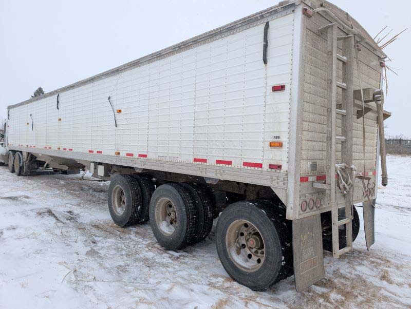 2013 Timpte Hopper Trailer - Image 2