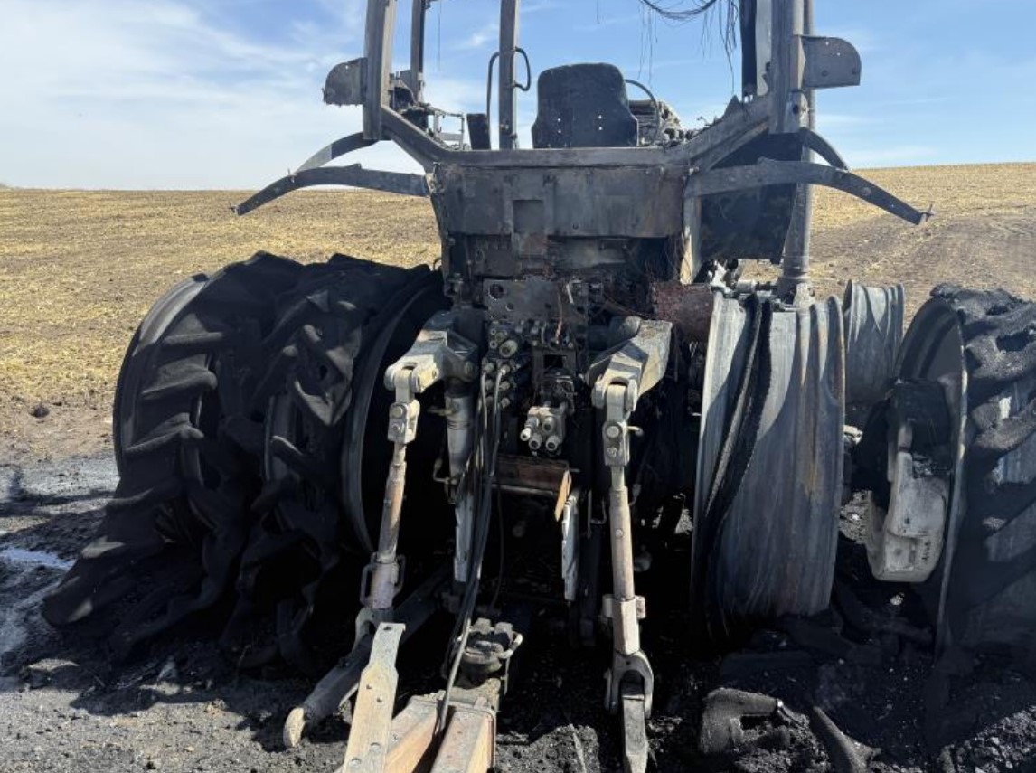 2014 CASE IH 340 Magnum Tractor - Image 6