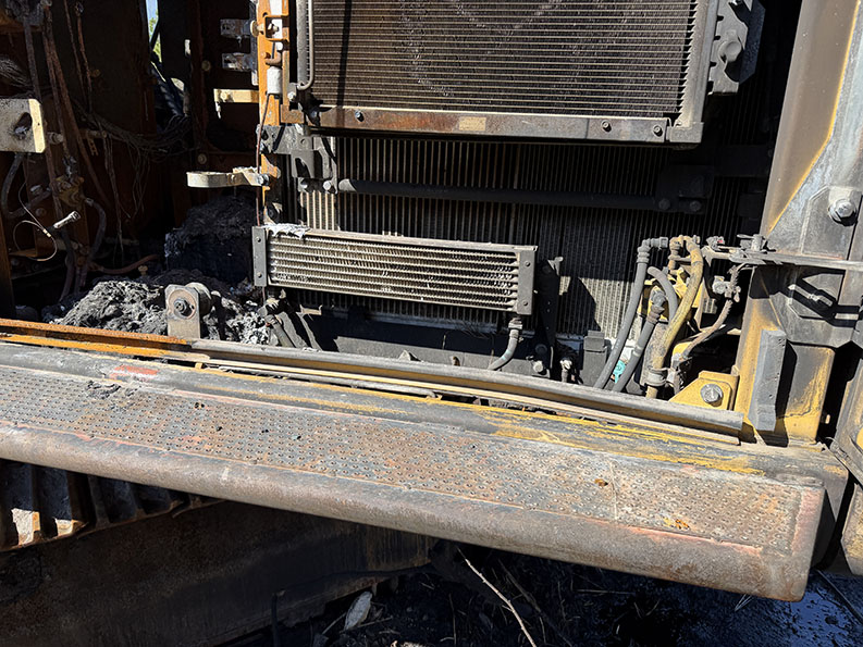 2014 Caterpillar 320EL Excavator - Image 14