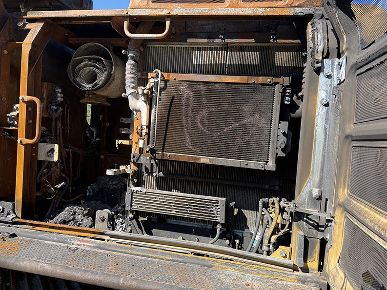 2014 Caterpillar 320EL Excavator - Image 16