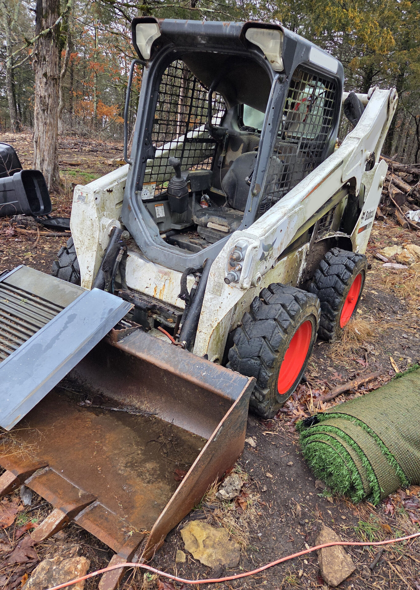 2015 Bobcat S530 Skid Steer - Image 2