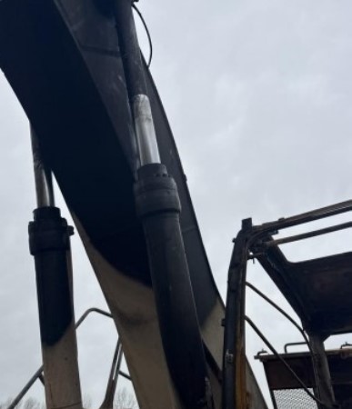 2015 John Deere 300G LC Excavator - Image 7